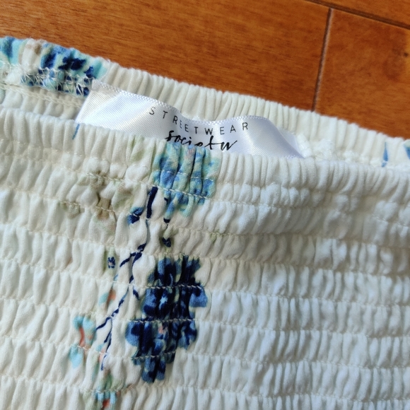 Urban Planet crop top - Picture 2 of 5